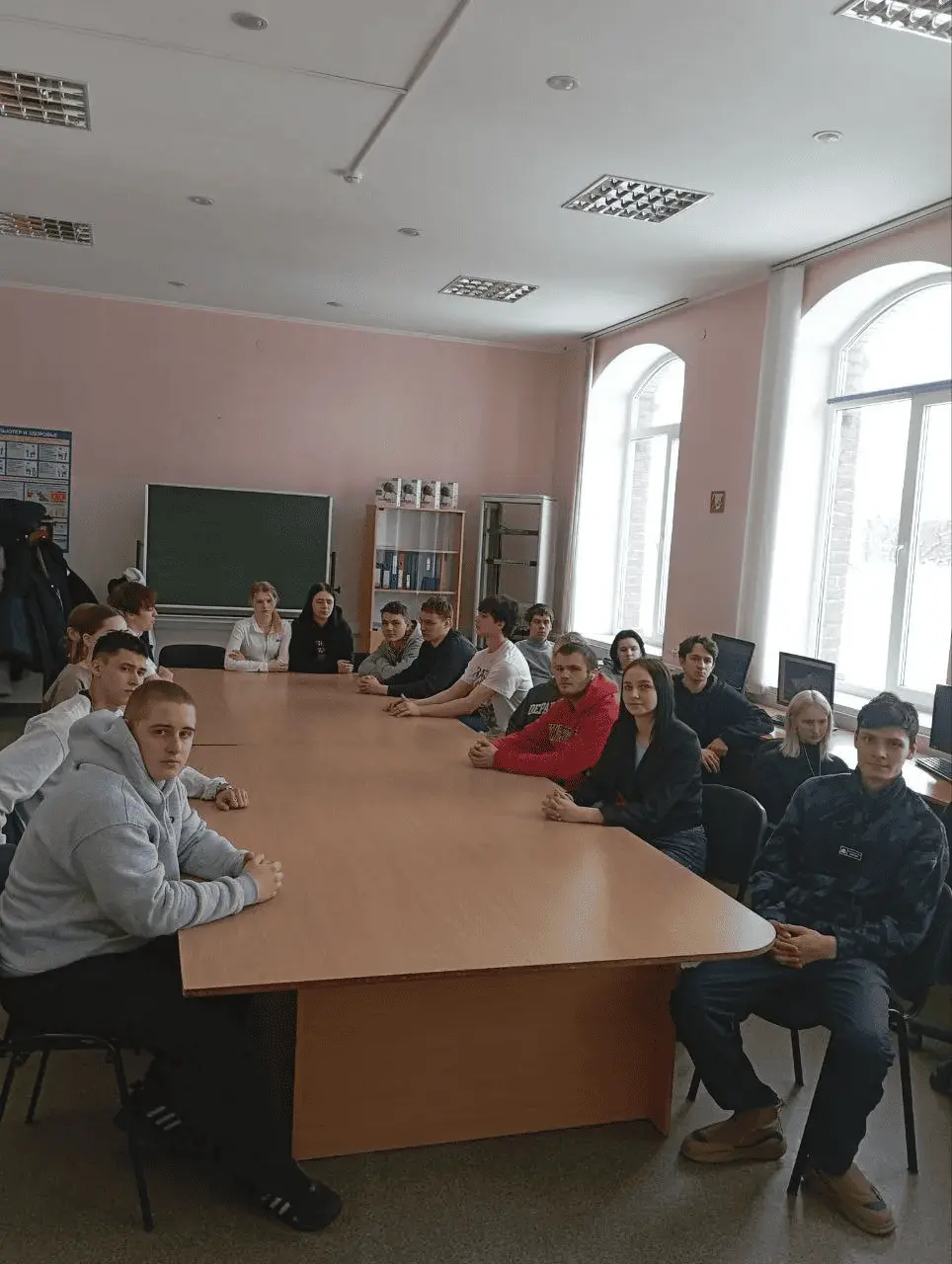19 февраля 2026 года, в Технологическом колледже, отделение сервиса, состоялась встреча с выпускником Грищенковым Данилом