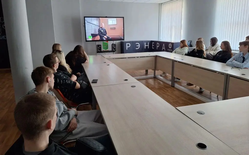 Видеопросмотр фильма «Играющие с огнем. Истории диверсантов»