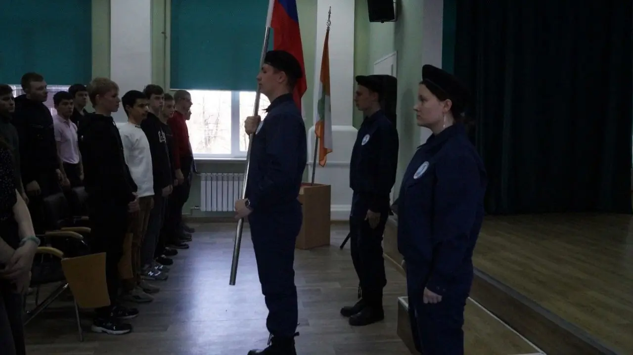 Торжественная линейка посвященная 79-летию Калининградской области